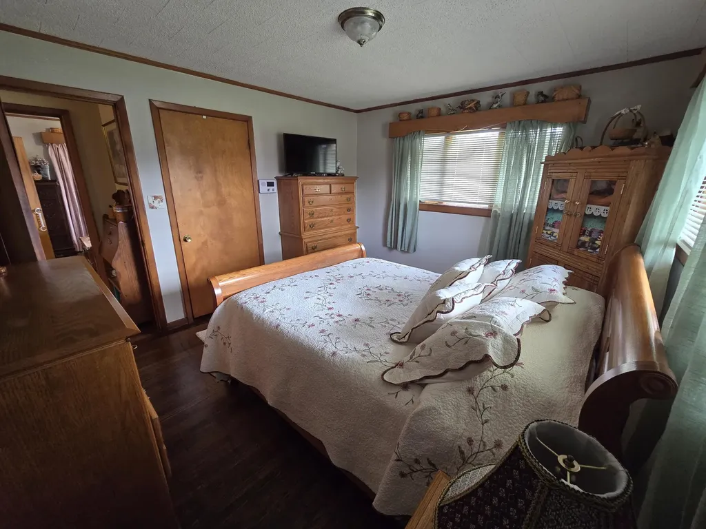 127 Alpine Middlesboro KY 40965