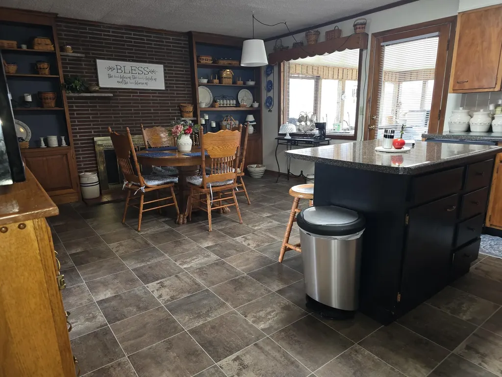 127 Alpine Middlesboro KY 40965