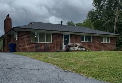 127 Alpine Middlesboro KY 40965