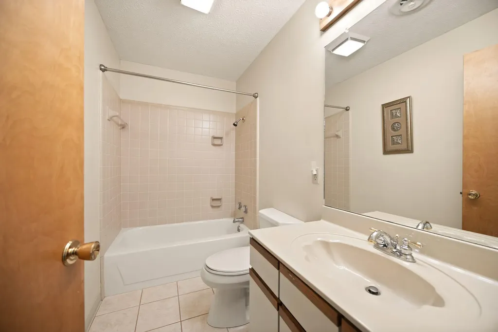 91-3 Woodson Bend Resort Bronston KY 42518