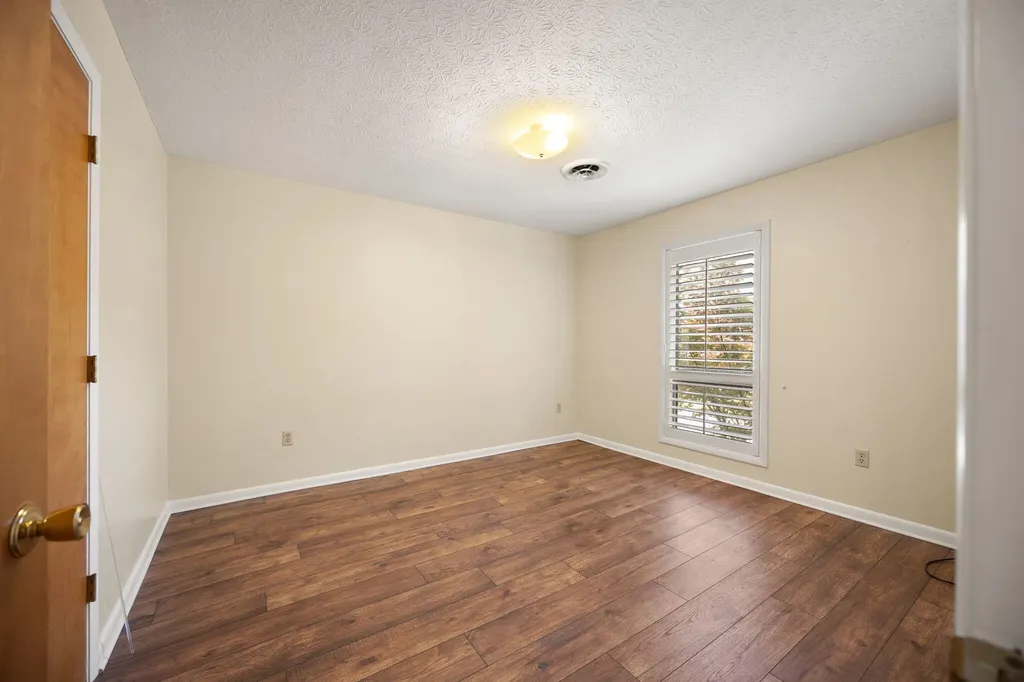 91-3 Woodson Bend Resort Bronston KY 42518