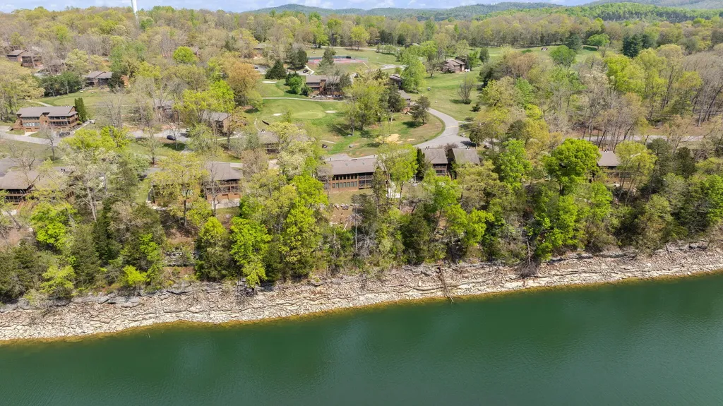 91-3 Woodson Bend Resort Bronston KY 42518