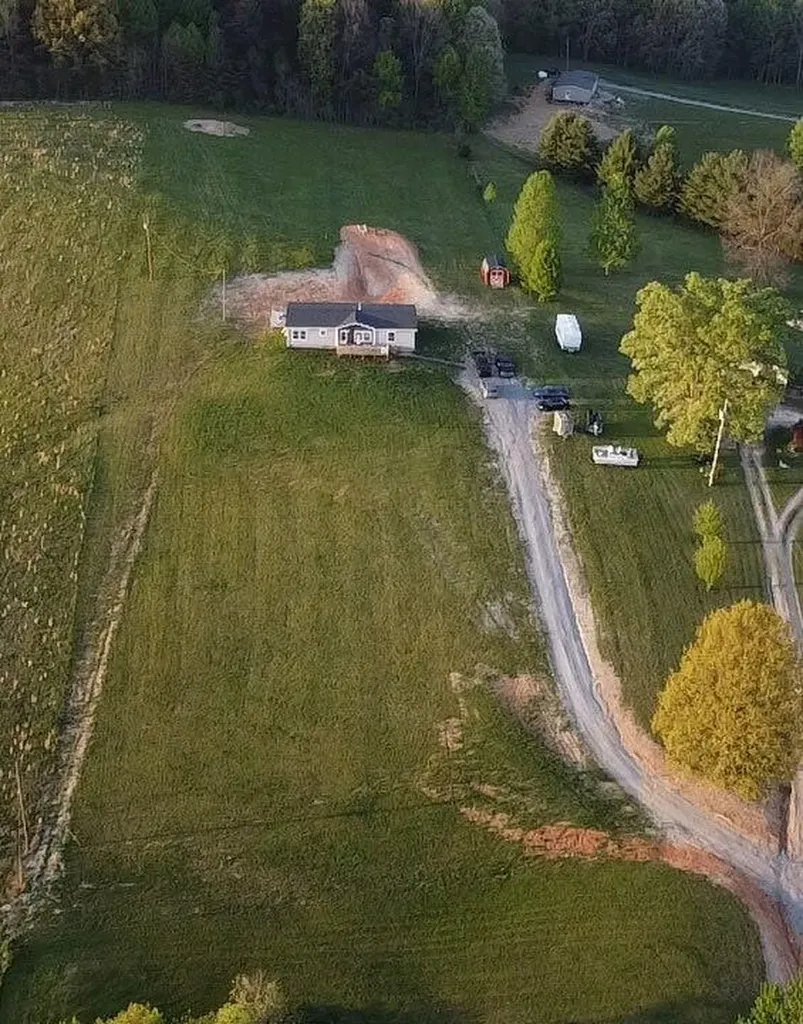 41 Bluebird Lane Kings Mountain KY 40442