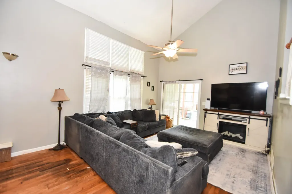 384 Kings Trace Drive Berea KY 40403