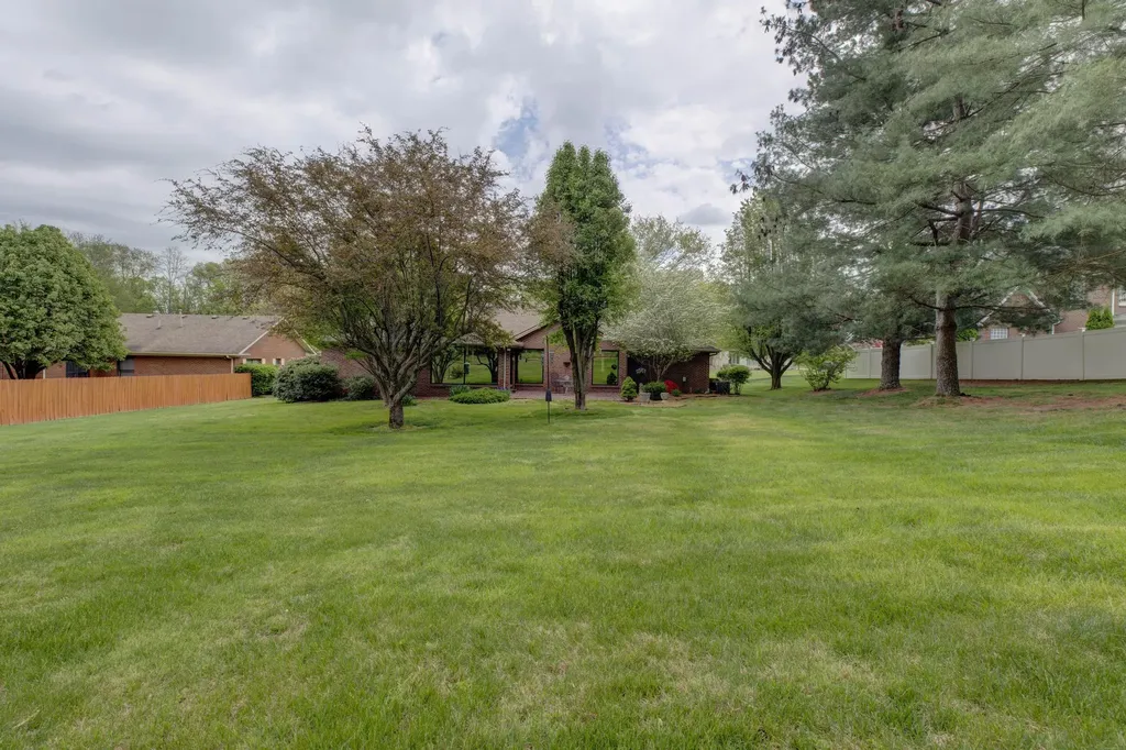 114 Holly Hills Drive Mt Sterling KY 40353