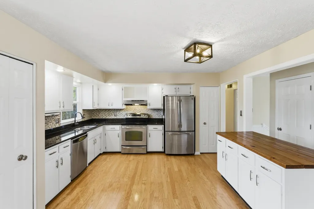 2912 Easthills Drive Lexington KY 40515