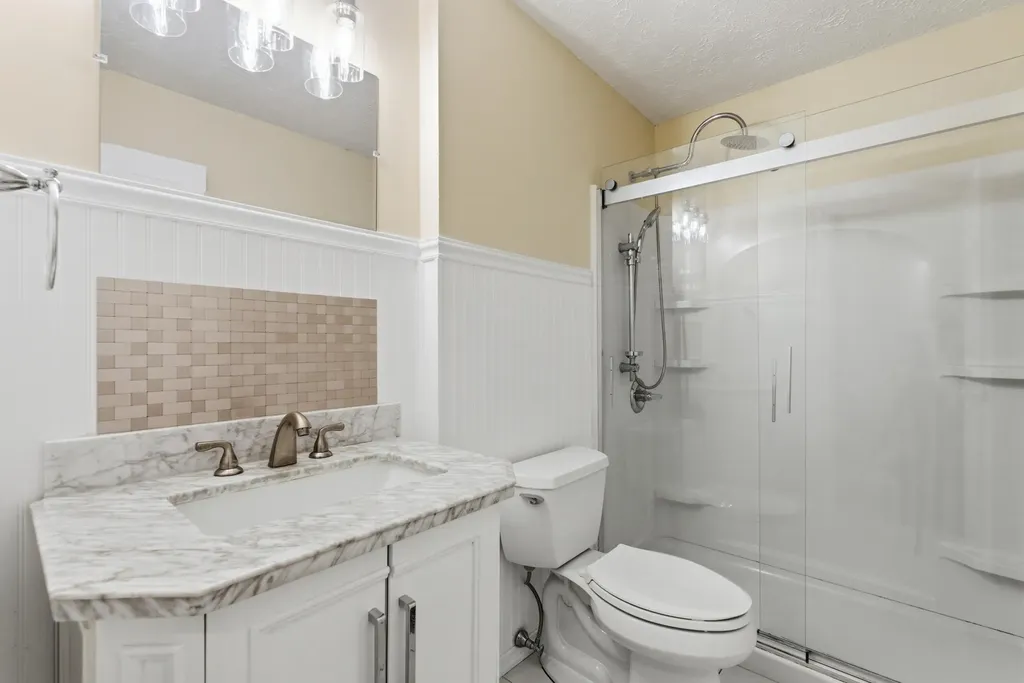 2912 Easthills Drive Lexington KY 40515