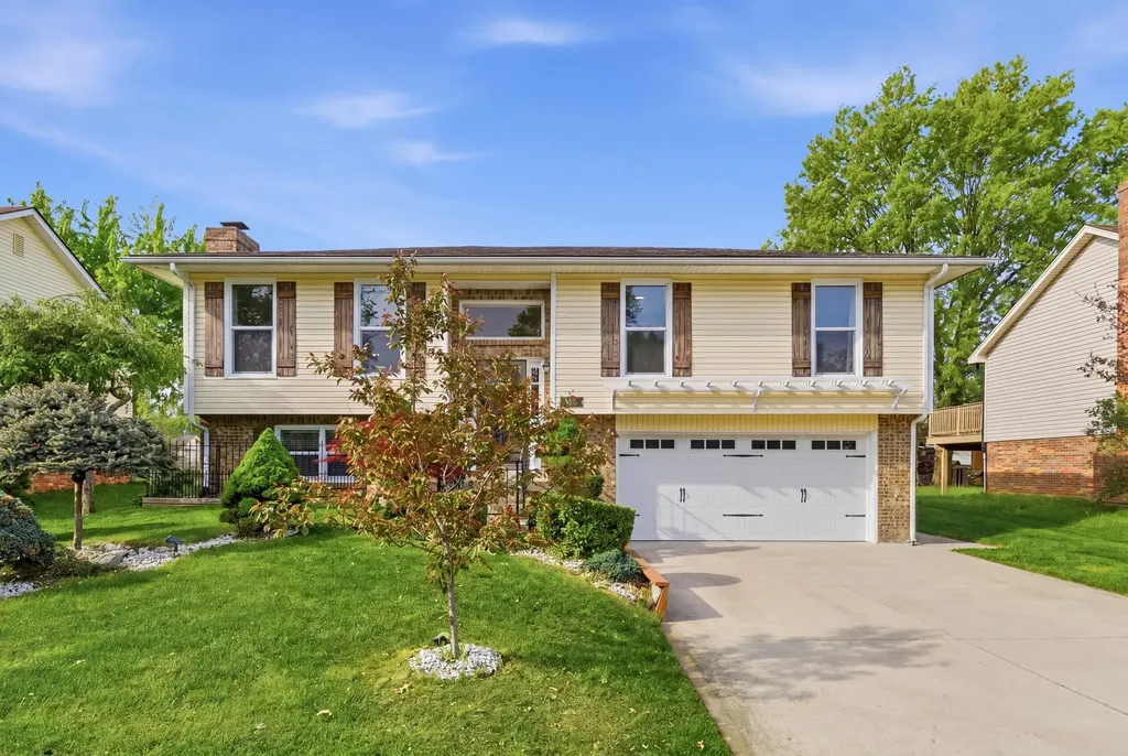 2912 Easthills Drive Lexington KY 40515