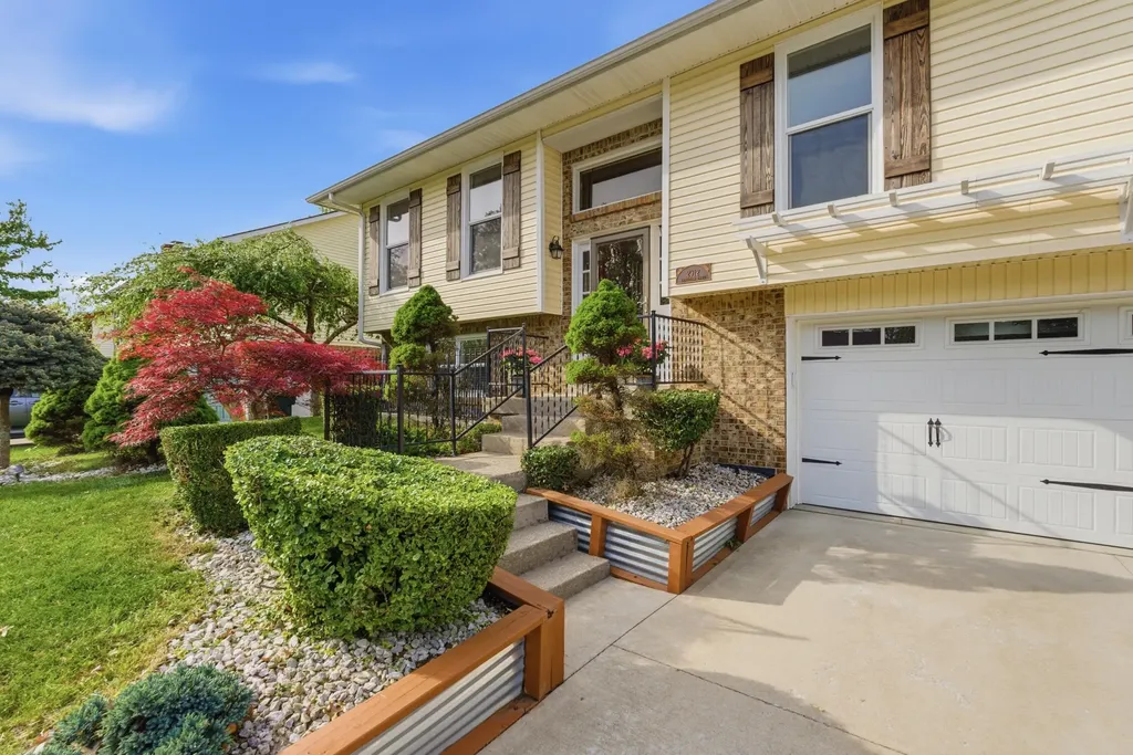 2912 Easthills Drive Lexington KY 40515