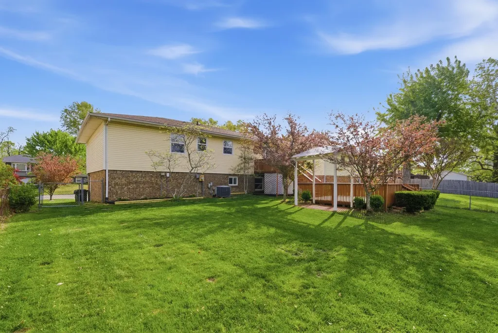 2912 Easthills Drive Lexington KY 40515