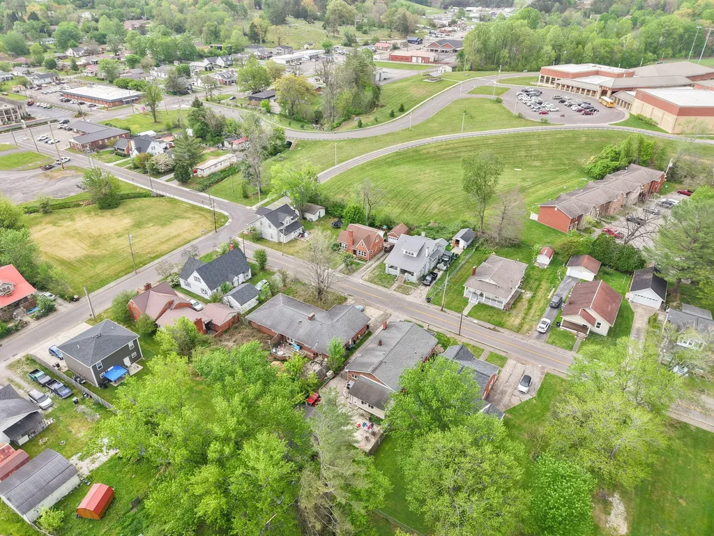 327 Hamlin Avenue Corbin KY 40701