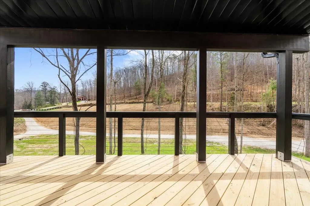 87 Storm Road Stanton KY 40380
