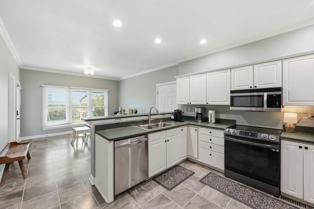 4505 Meadowbridge Court Lexington KY 40515
