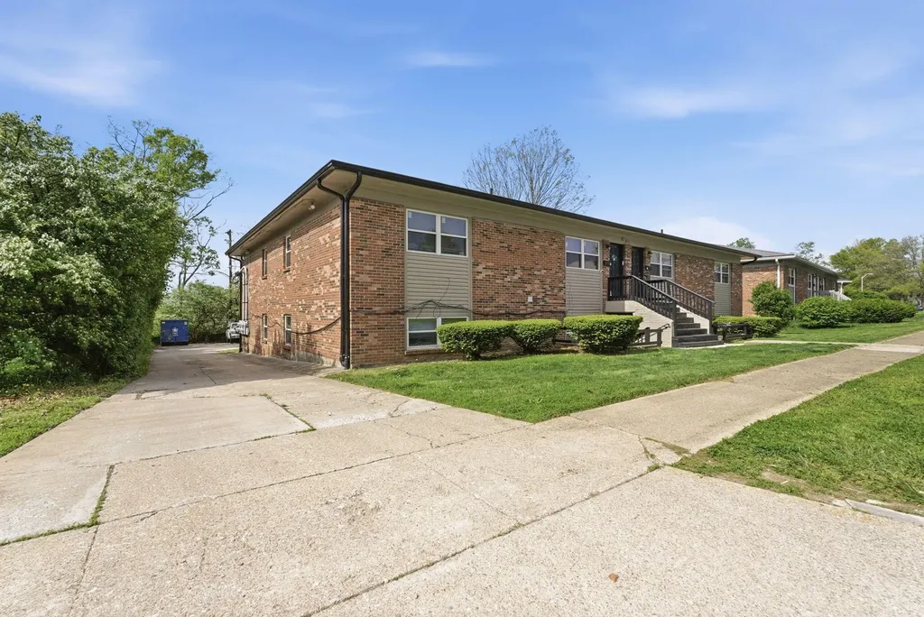 388 Redding Road Lexington KY 40517