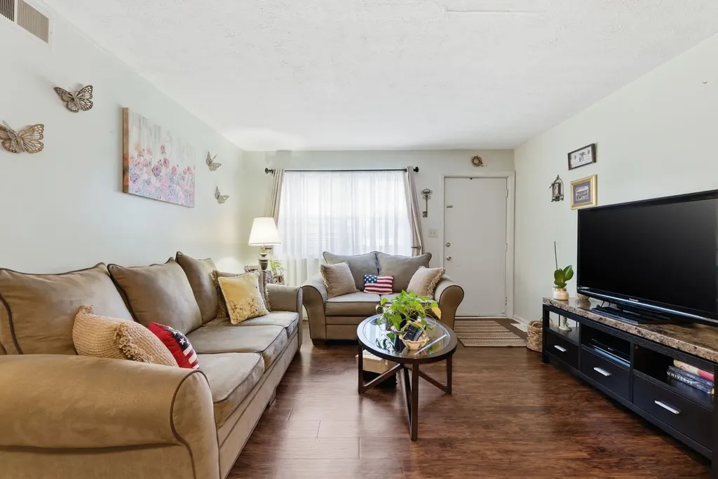 388 Redding Road Lexington KY 40517