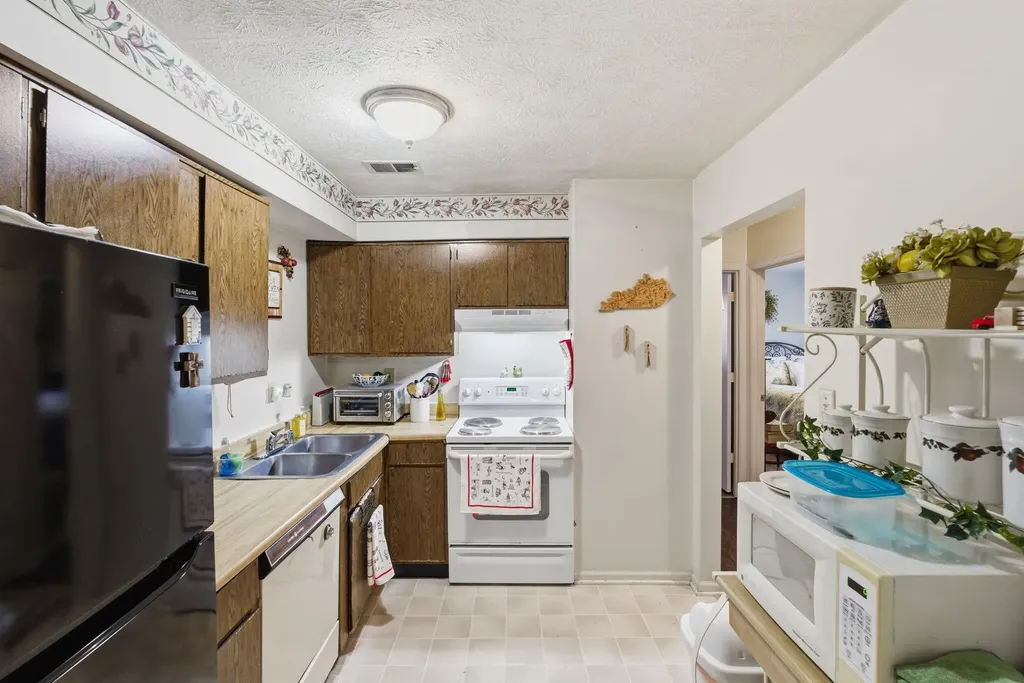388 Redding Road Lexington KY 40517