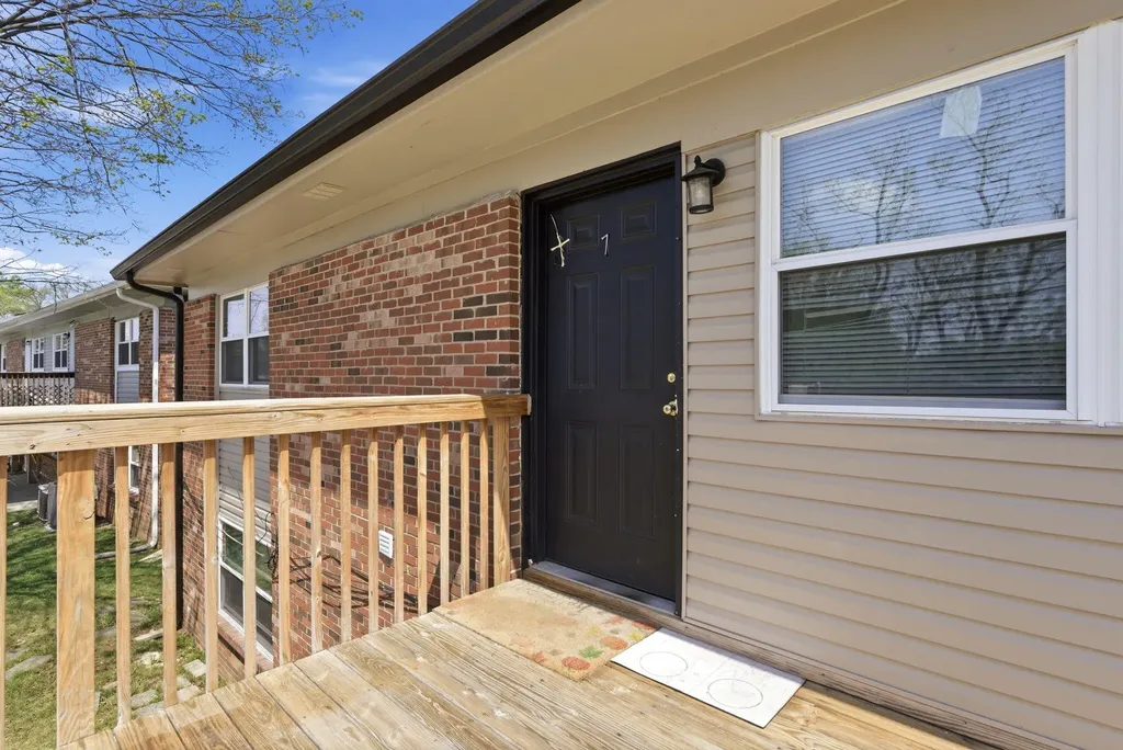 388 Redding Road Lexington KY 40517