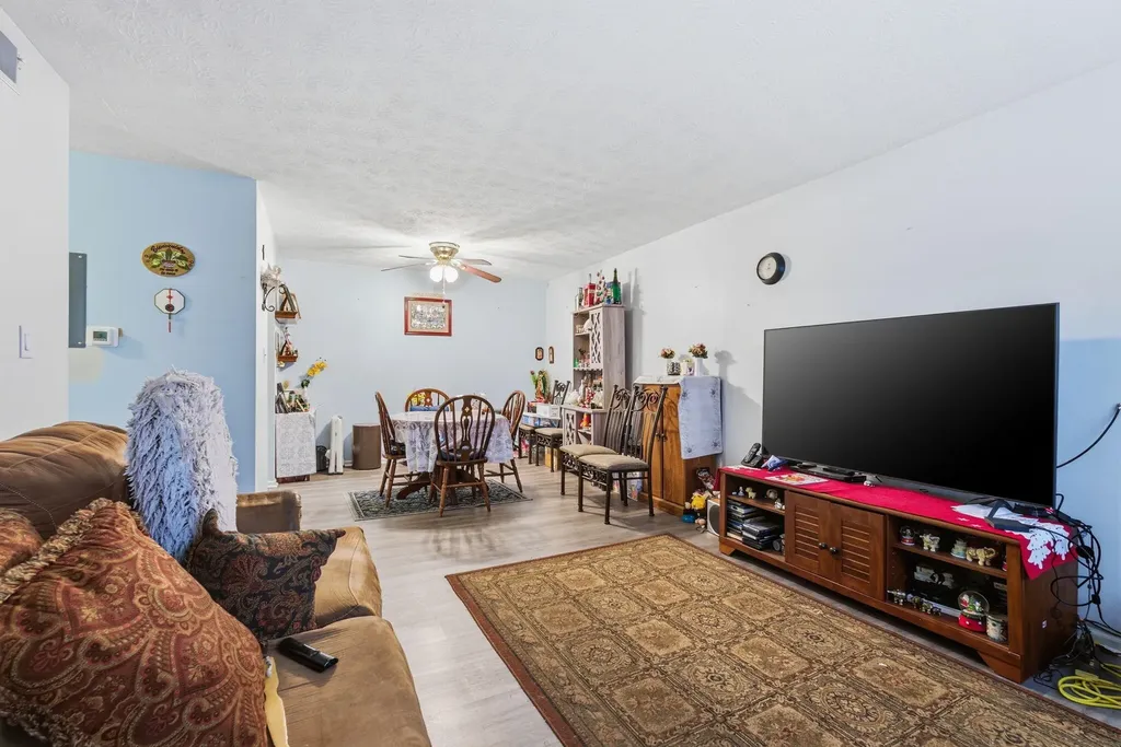 388 Redding Road Lexington KY 40517