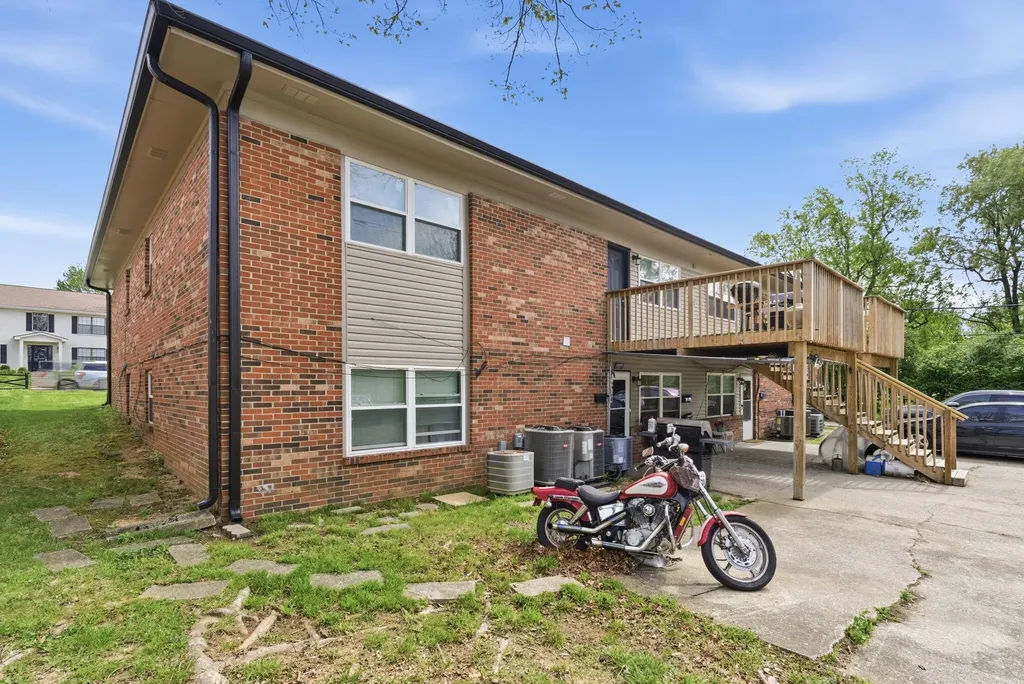 388 Redding Road Lexington KY 40517
