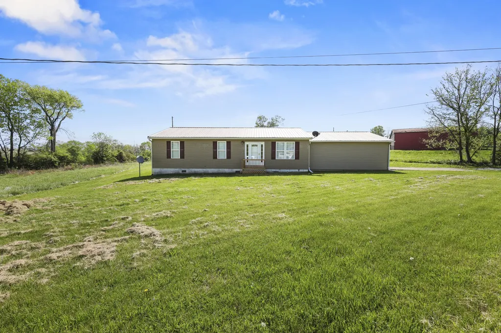 124 Mockingbird Lane Berry KY 41003