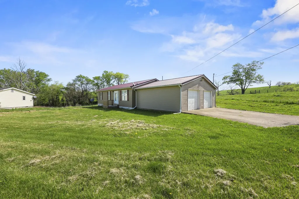 124 Mockingbird Lane Berry KY 41003