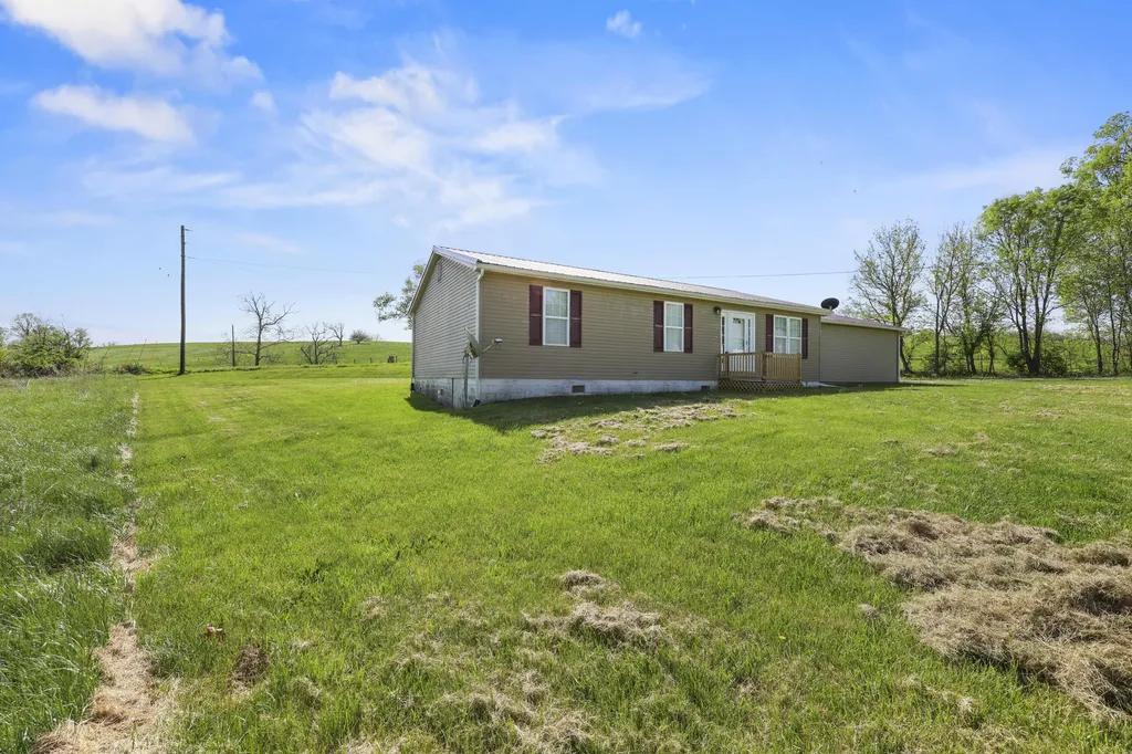 124 Mockingbird Lane Berry KY 41003