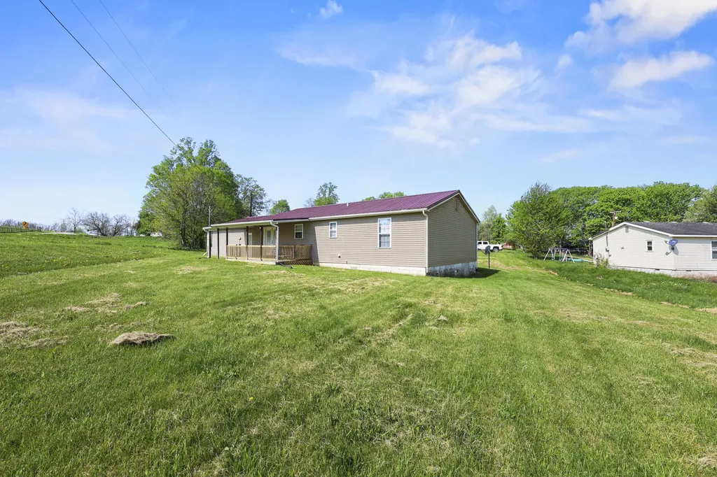 124 Mockingbird Lane Berry KY 41003