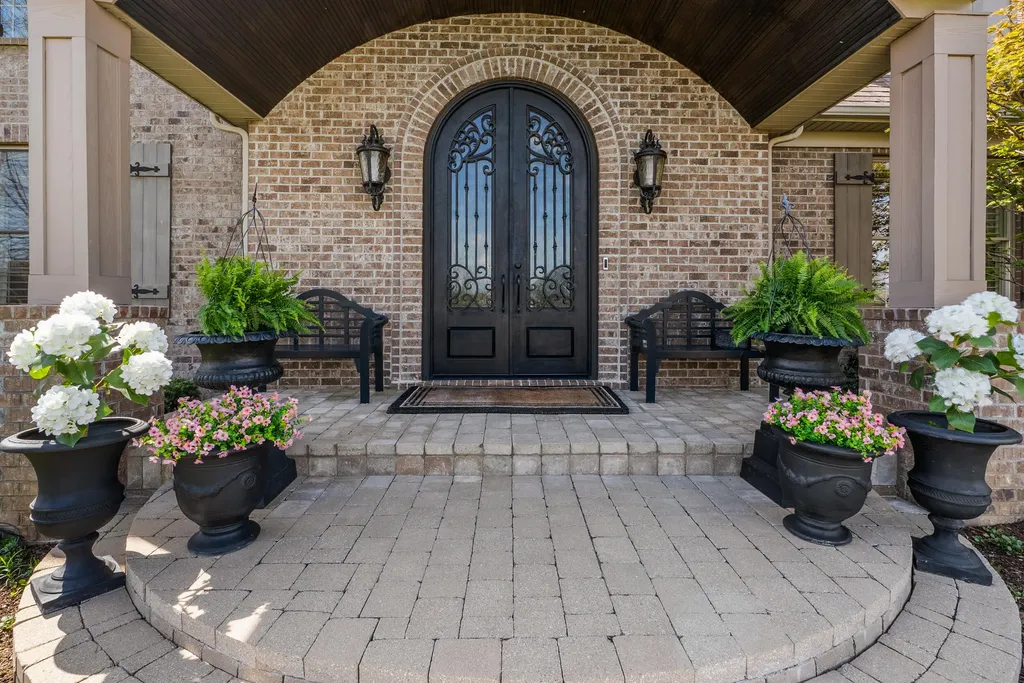 616 Old Coach Road Nicholasville KY 40356