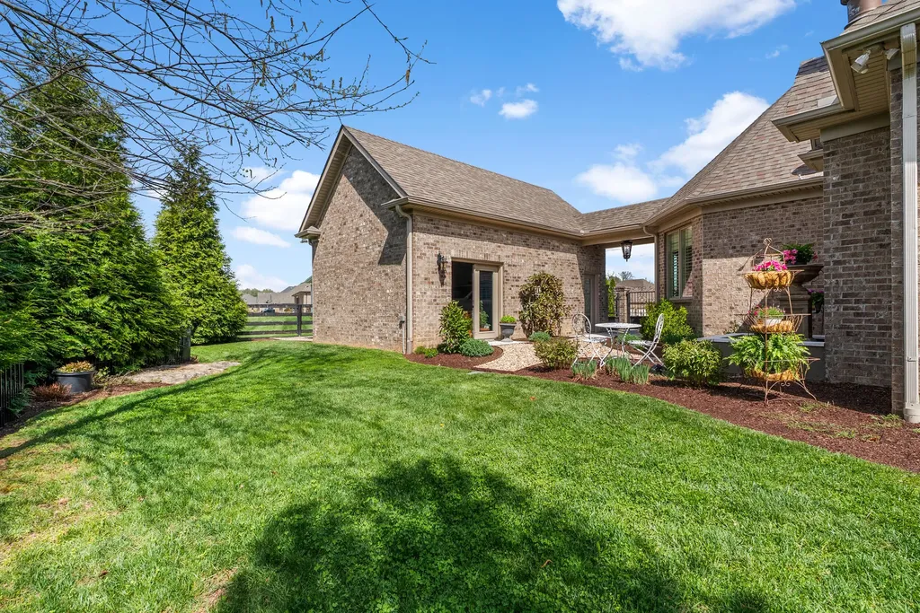 616 Old Coach Road Nicholasville KY 40356