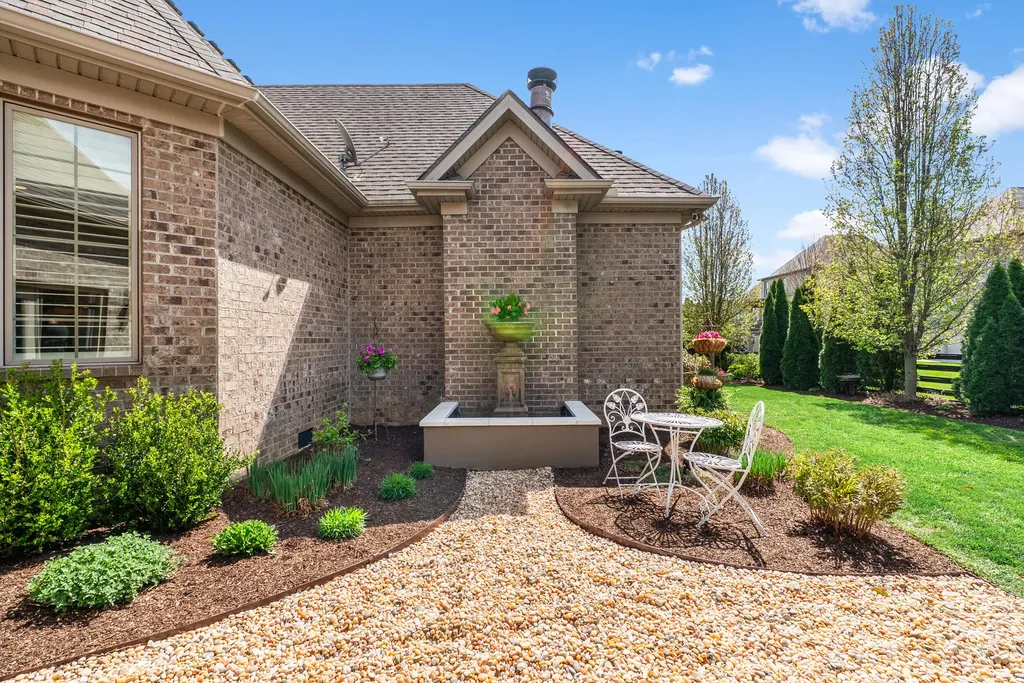 616 Old Coach Road Nicholasville KY 40356