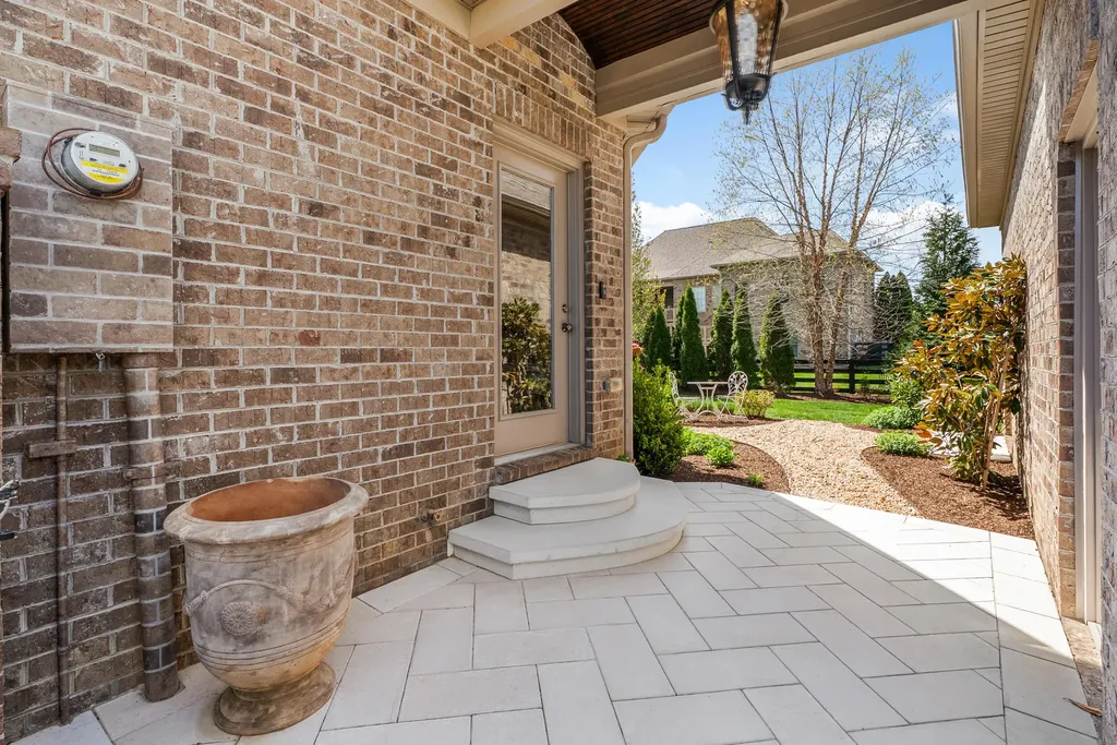 616 Old Coach Road Nicholasville KY 40356
