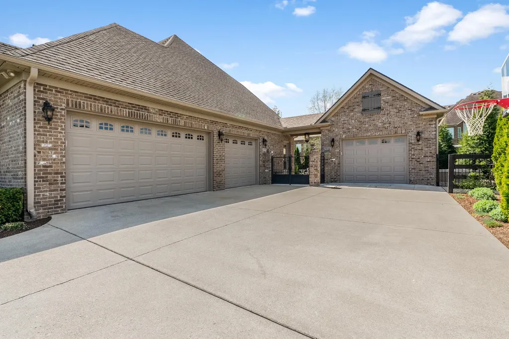 616 Old Coach Road Nicholasville KY 40356