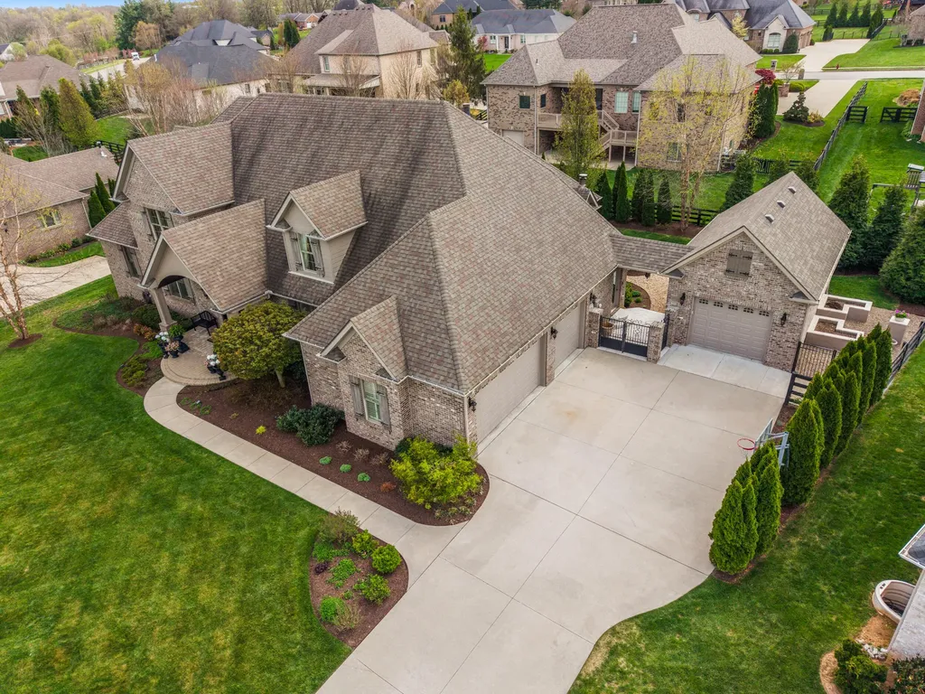 616 Old Coach Road Nicholasville KY 40356