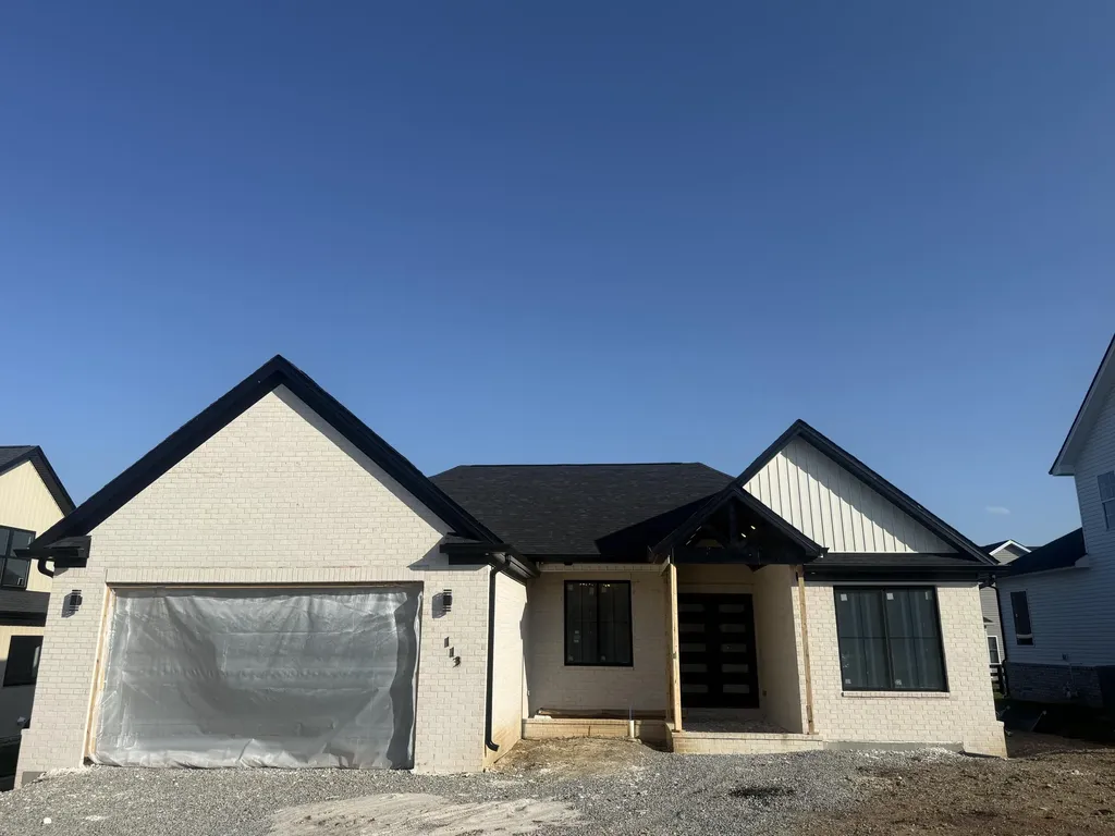 113 Farmers Bluff Nicholasville KY 40356