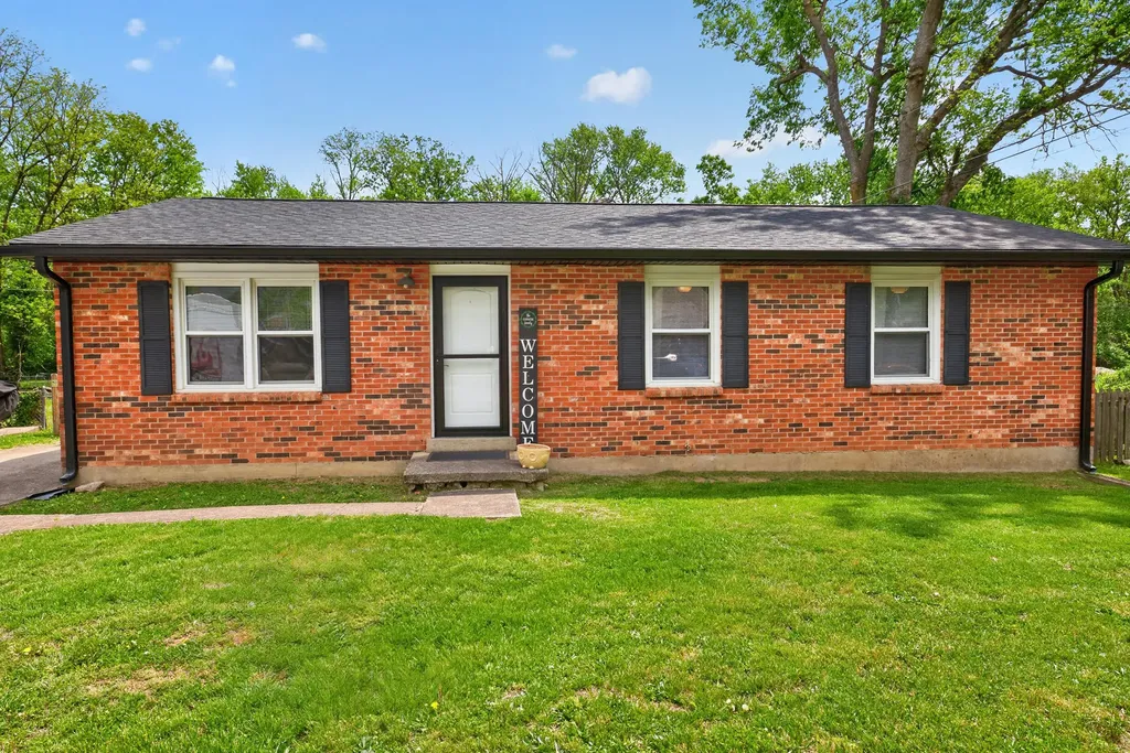 322 Laurel Lane Nicholasville KY 40356