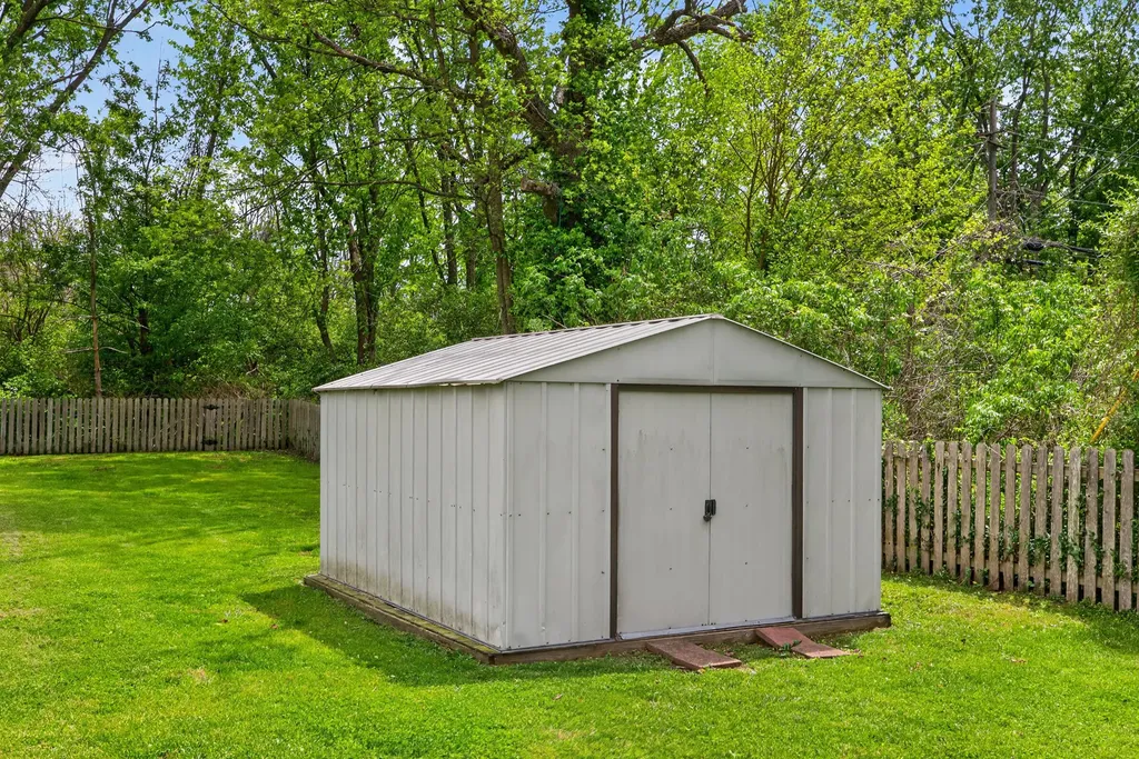 322 Laurel Lane Nicholasville KY 40356
