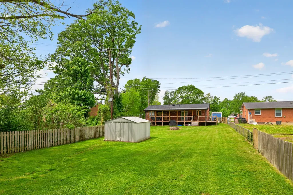 322 Laurel Lane Nicholasville KY 40356