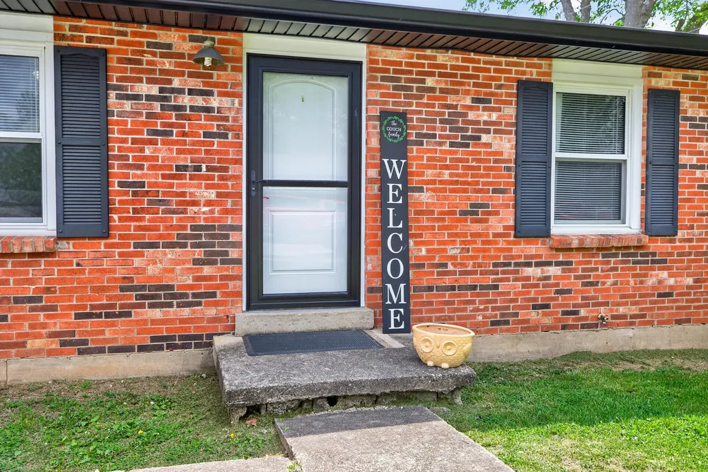 322 Laurel Lane Nicholasville KY 40356
