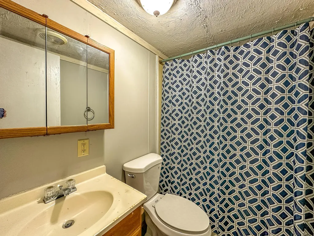 460 N Lake Drive Burnside KY 42519