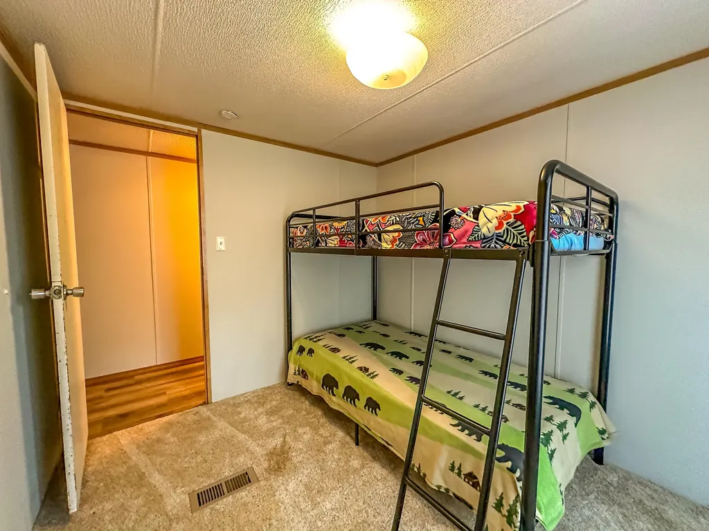 460 N Lake Drive Burnside KY 42519