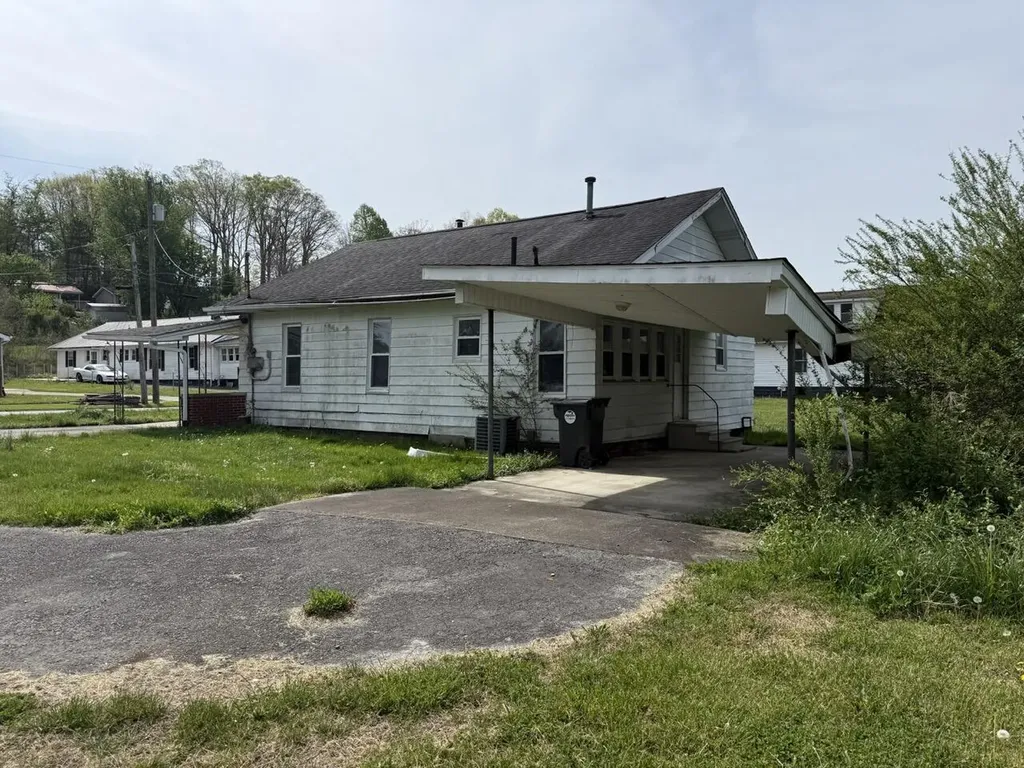 222 Hamlin Avenue Corbin KY 40701