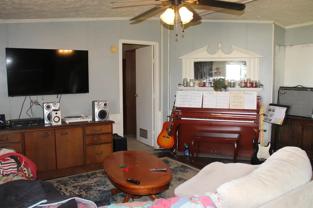 130 Fox Lane Drive Jeffersonville KY 40337