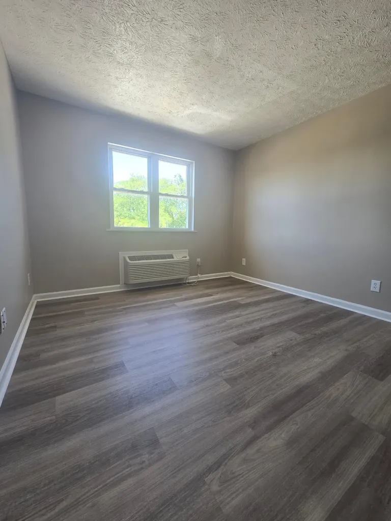 16 Linden Avenue Winchester KY 40391