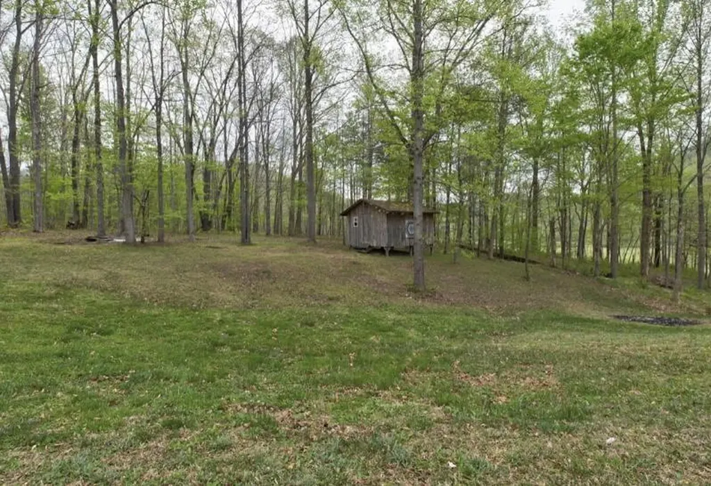 6130 Hardwicks Creek Road Clay City KY 40312