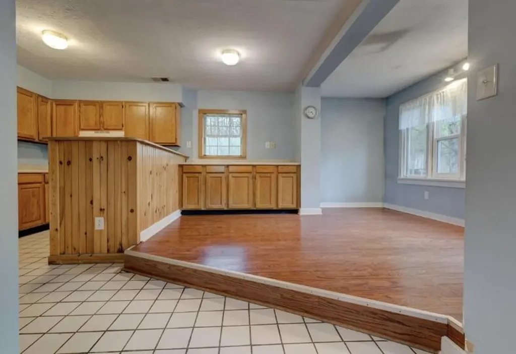 6130 Hardwicks Creek Road Clay City KY 40312