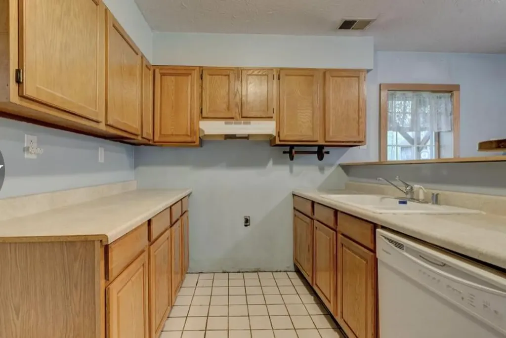 6130 Hardwicks Creek Road Clay City KY 40312