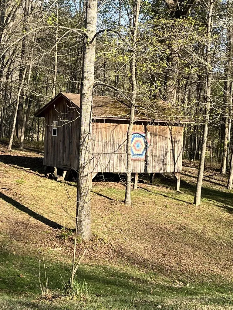 6130 Hardwicks Creek Road Clay City KY 40312