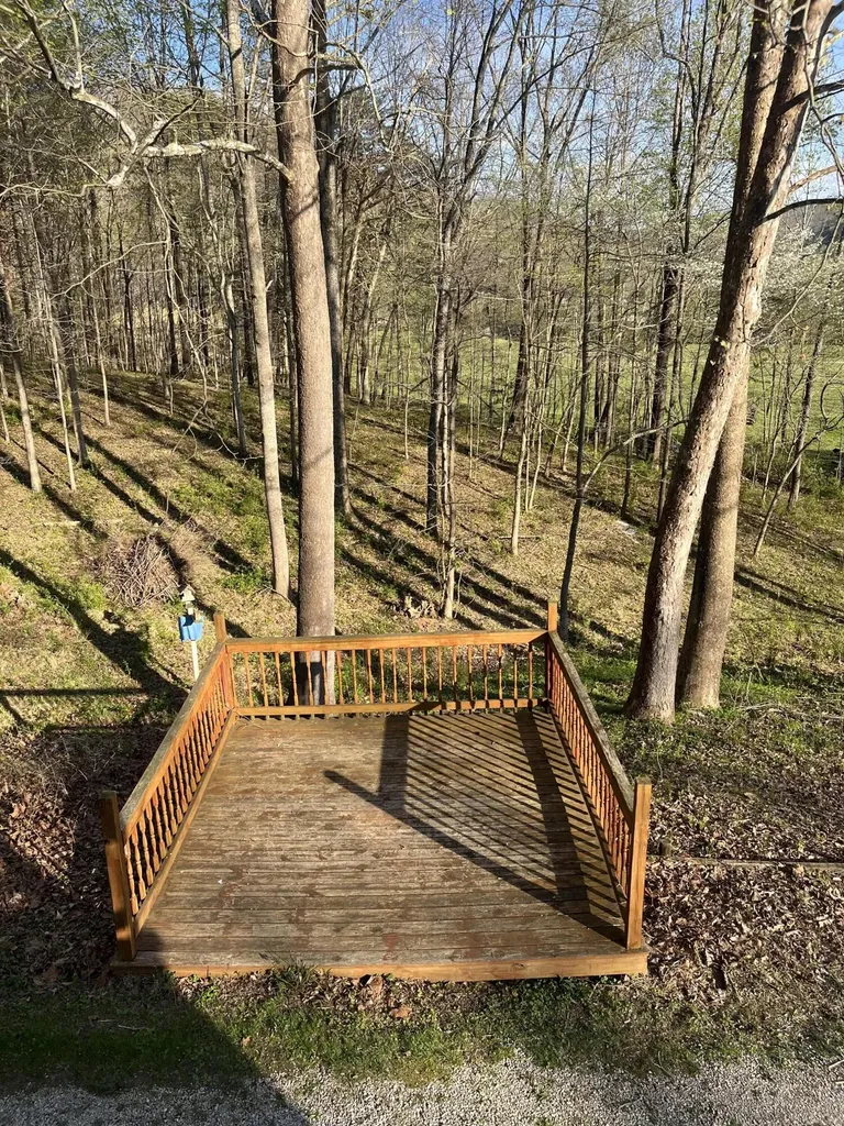 6130 Hardwicks Creek Road Clay City KY 40312