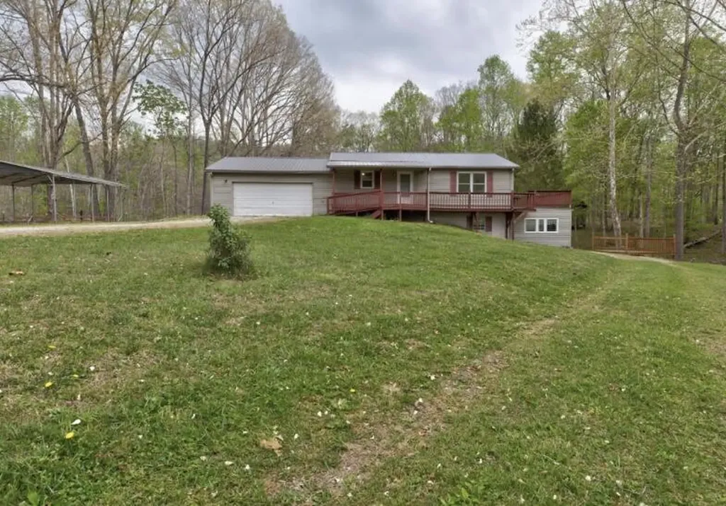 6130 Hardwicks Creek Road Clay City KY 40312