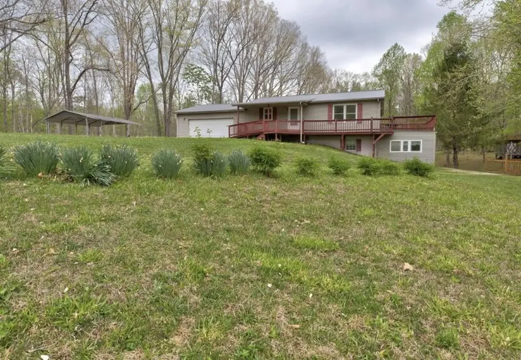 6130 Hardwicks Creek Road Clay City KY 40312